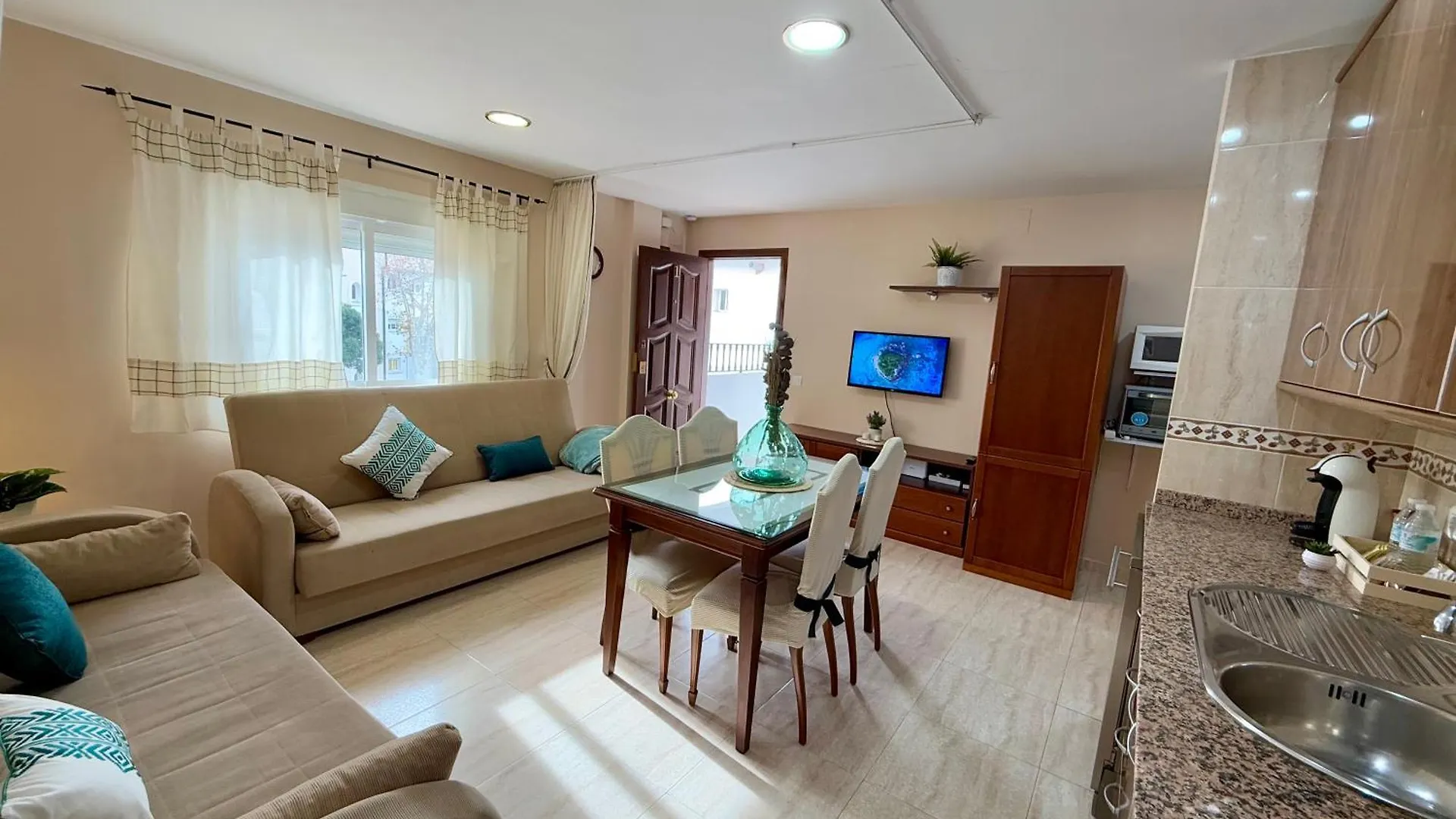 Charming Apartment Carihuela, Best Location Torremolinos 0*,
